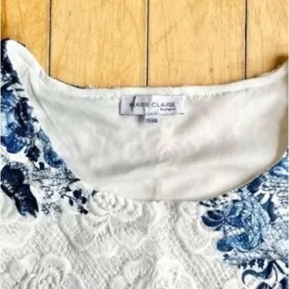 White Lace Tank Top with Blue Floral Print - Picture 3 of 6